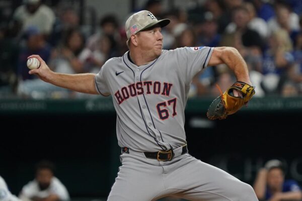 Mariners await positive pitching news amid series in Houston