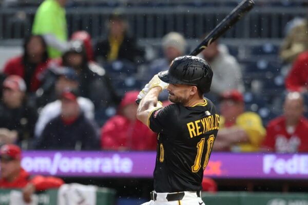 Run-starved Pirates pursue series win over Reds