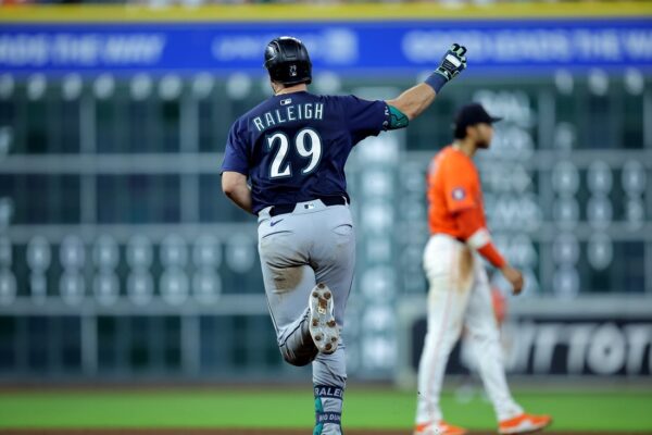 Mariners look for another early-count power surge vs. Astros