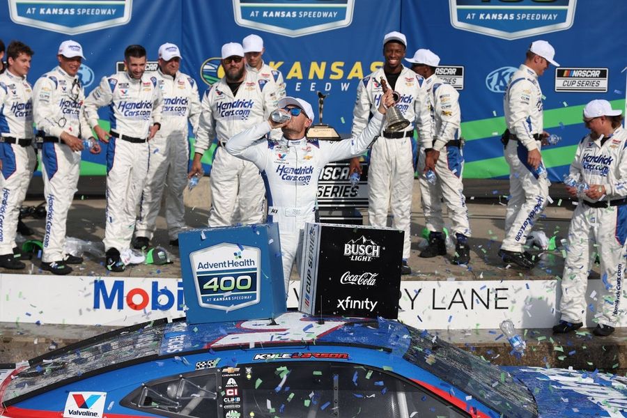 NASCAR: AdventHealth 400