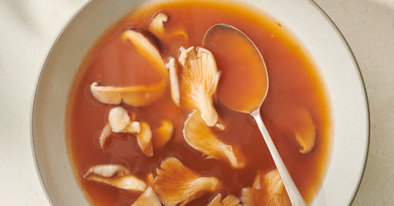 Easy Ghanaian Light Soup Recipe