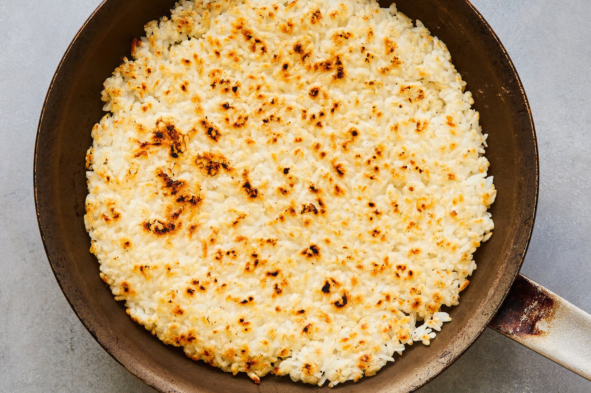 A pan of scorched rice.