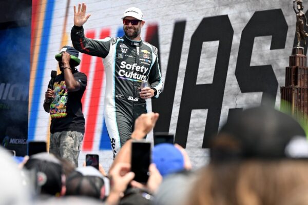 Shane van Gisbergen dominates at Mexico City, earns postseason spot
