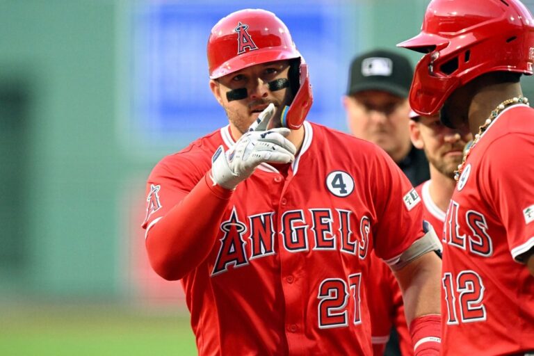 Angels set Fenway Park record, hang on vs. Red Sox