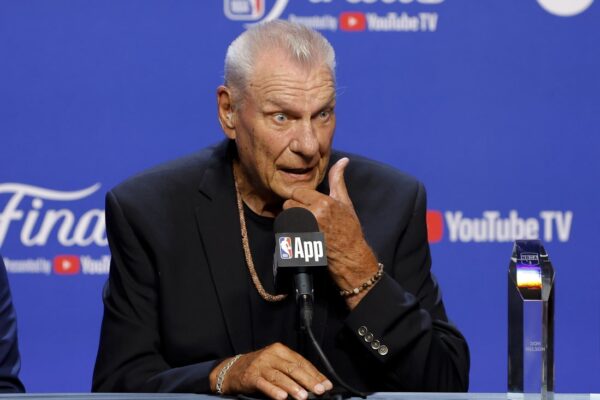 Don Nelson earns lifetime achievement award, rips Mavericks