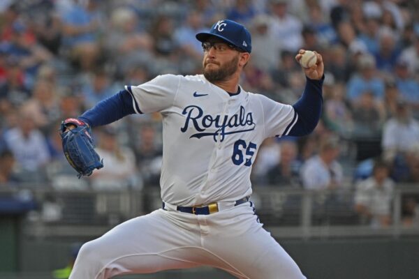 Sinking Royals vow to ‘keep fighting’ against surging Dodgers