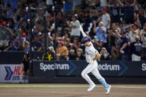 MLB roundup: Rays erase 8-run deficit, stun Orioles