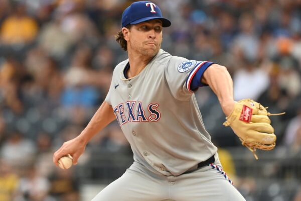 Rangers finding different ways to succeed, go for series win at Orioles
