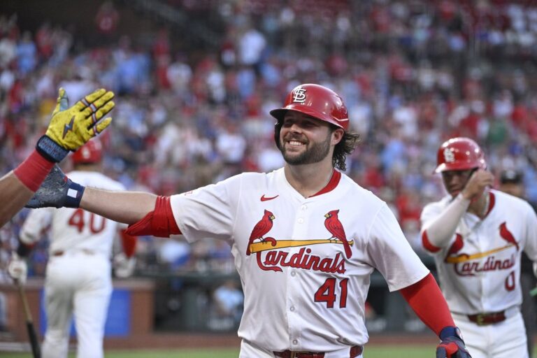 Cards try to keep chipping away at Cubs’ lead in Central