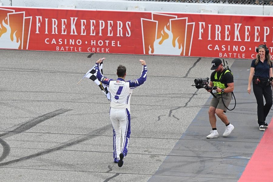 NASCAR: NASCAR Cup Series Race at Michigan