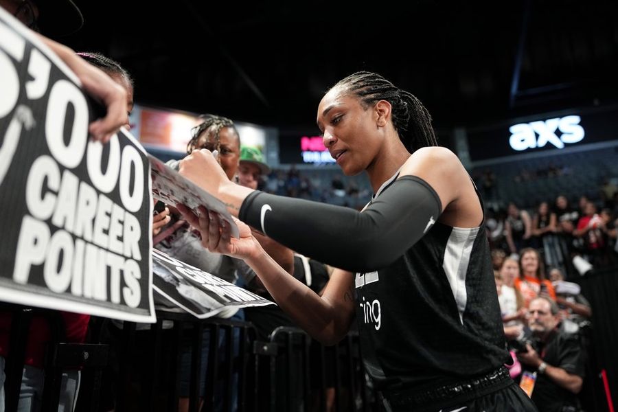 WNBA: Connecticut Sun at Las Vegas Aces