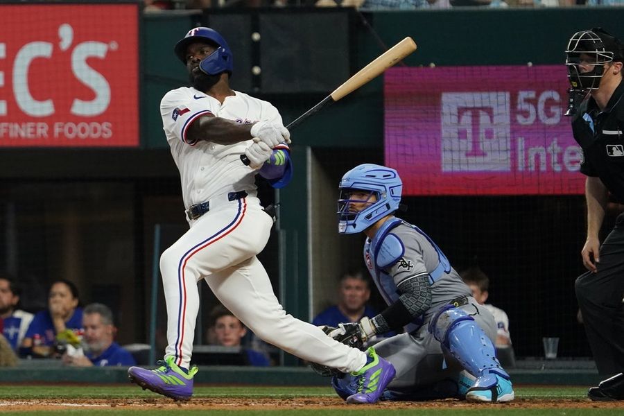 MLB: Chicago White Sox at Texas Rangers