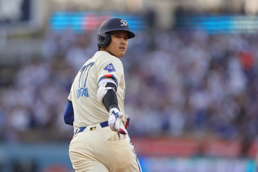 MLB: San Francisco Giants at Los Angeles Dodgers