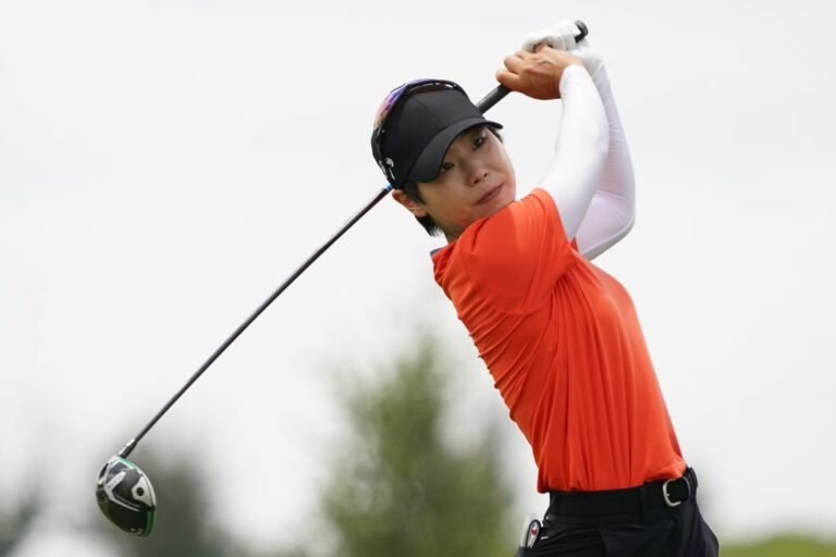 Somi Lee seizes one-stroke lead at Evian Championship