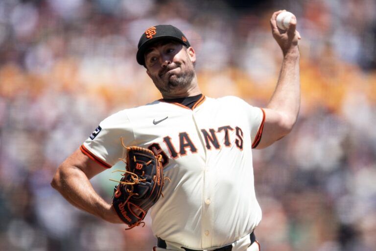 Giants turn to Robbie Ray in attempt to split series vs. D-backs