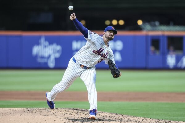Mets licking their wounds as Brewers come to town