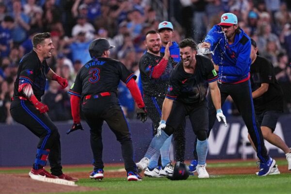 Streaking Blue Jays hope for more generosity from Angels