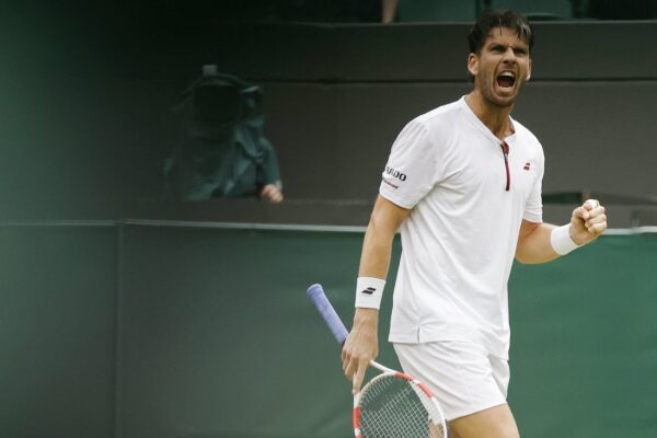 Brit Cameron Norrie to face defending champ Carlos Alcaraz in Wimbledon quarters