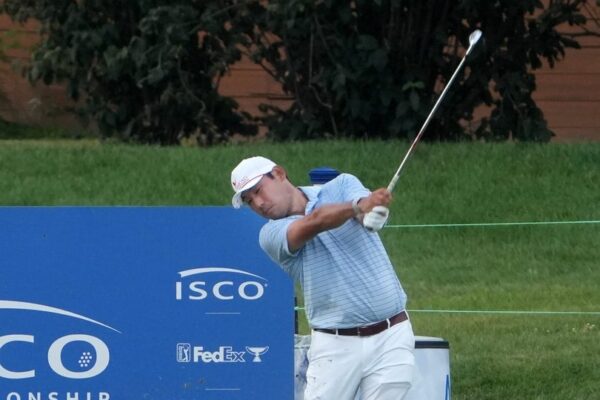 Weather plays havoc before darkness suspends ISCO Championship in 3rd round