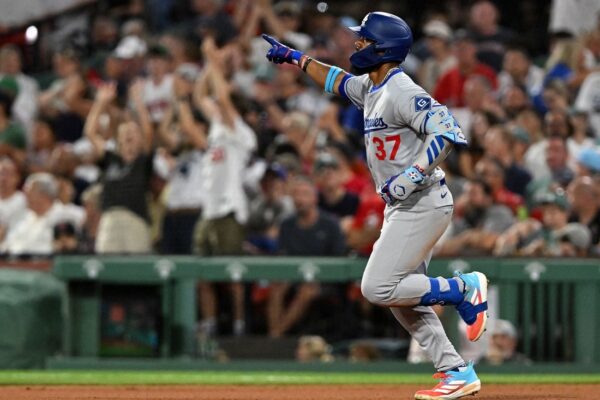Teoscar Hernandez, Dodgers look to build on success vs. Red Sox