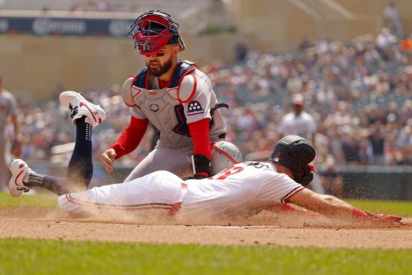 Red Sox bash four HRs in rout of Twins