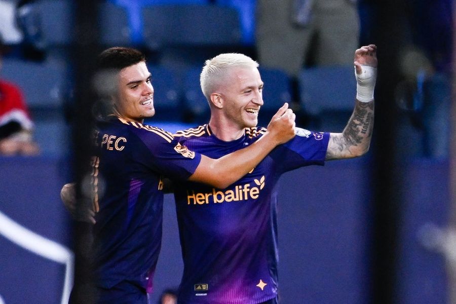 MLS: D.C. United at LA Galaxy