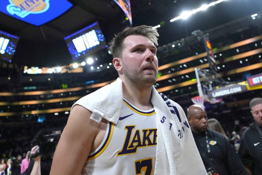 NBA: Phoenix Suns at Los Angeles Lakers