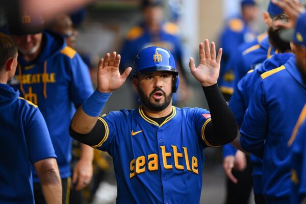 M’s Eugenio Suarez bids to keep ‘good vibes’ going vs. Rangers